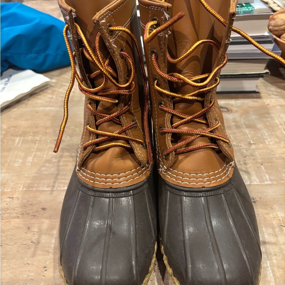 LL Bean Duck Boots W7
